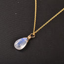 Collier or pierre de lune