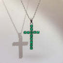 Pendentif croix en émeraude