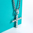 Pendentif croix en pierre de moissanite