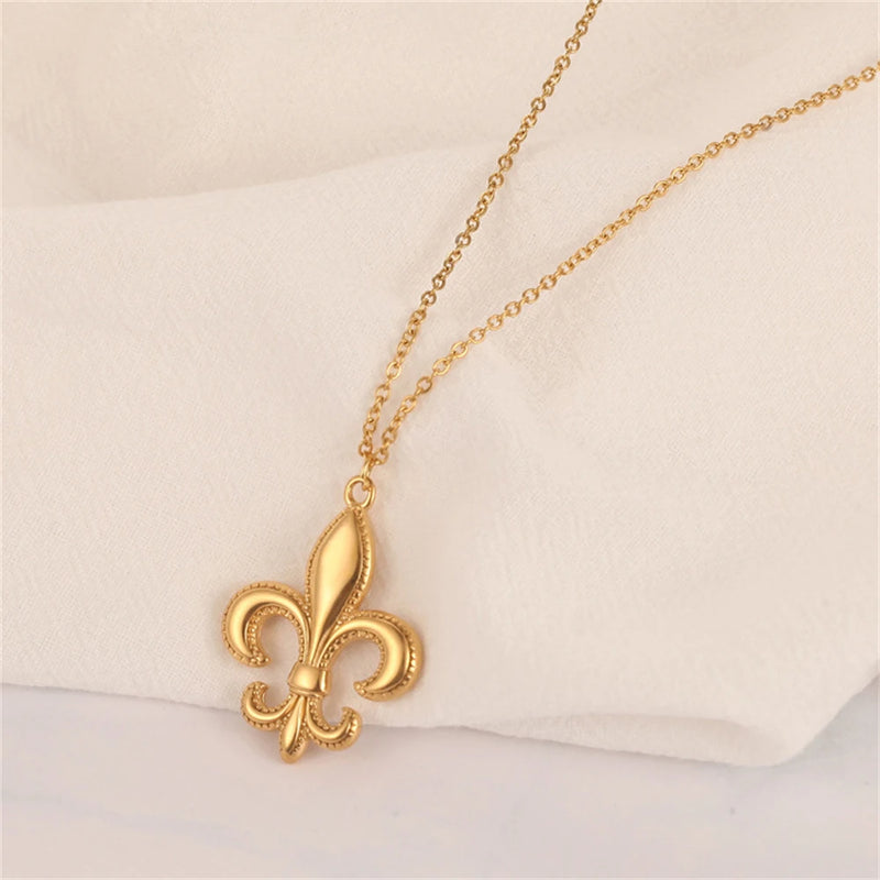 Pendentif fleur de lys