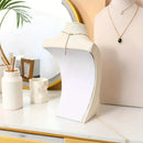 Presentoir a collier maison