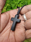 Pendentif croix pierre