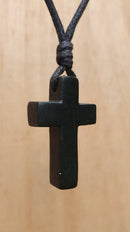 Pendentif croix pierre