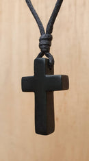 Pendentif croix pierre