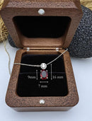 Pendentif pierre rouge