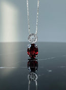Pendentif pierre rouge